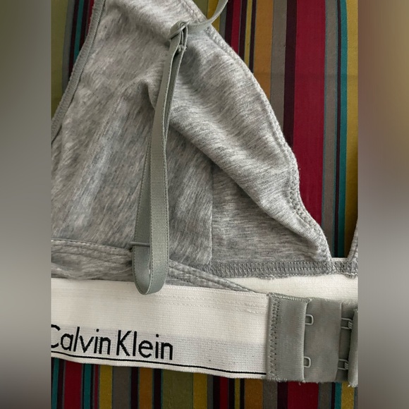 Size L Calvin Klein Modern Cotton Triangle Bralette in Grey Heather - Picture 4 of 11